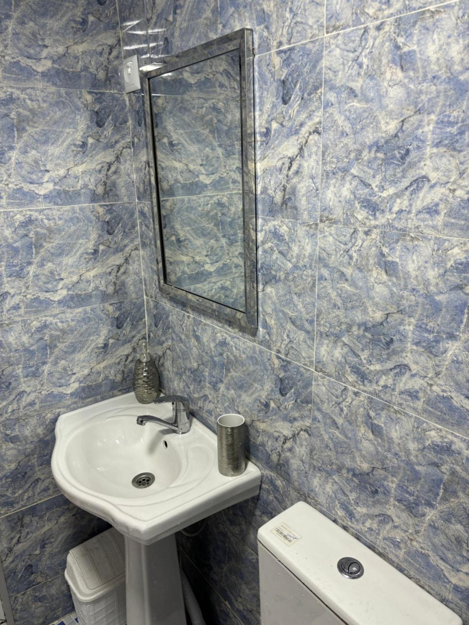Downtown Guest House Kutaisi Esterno foto