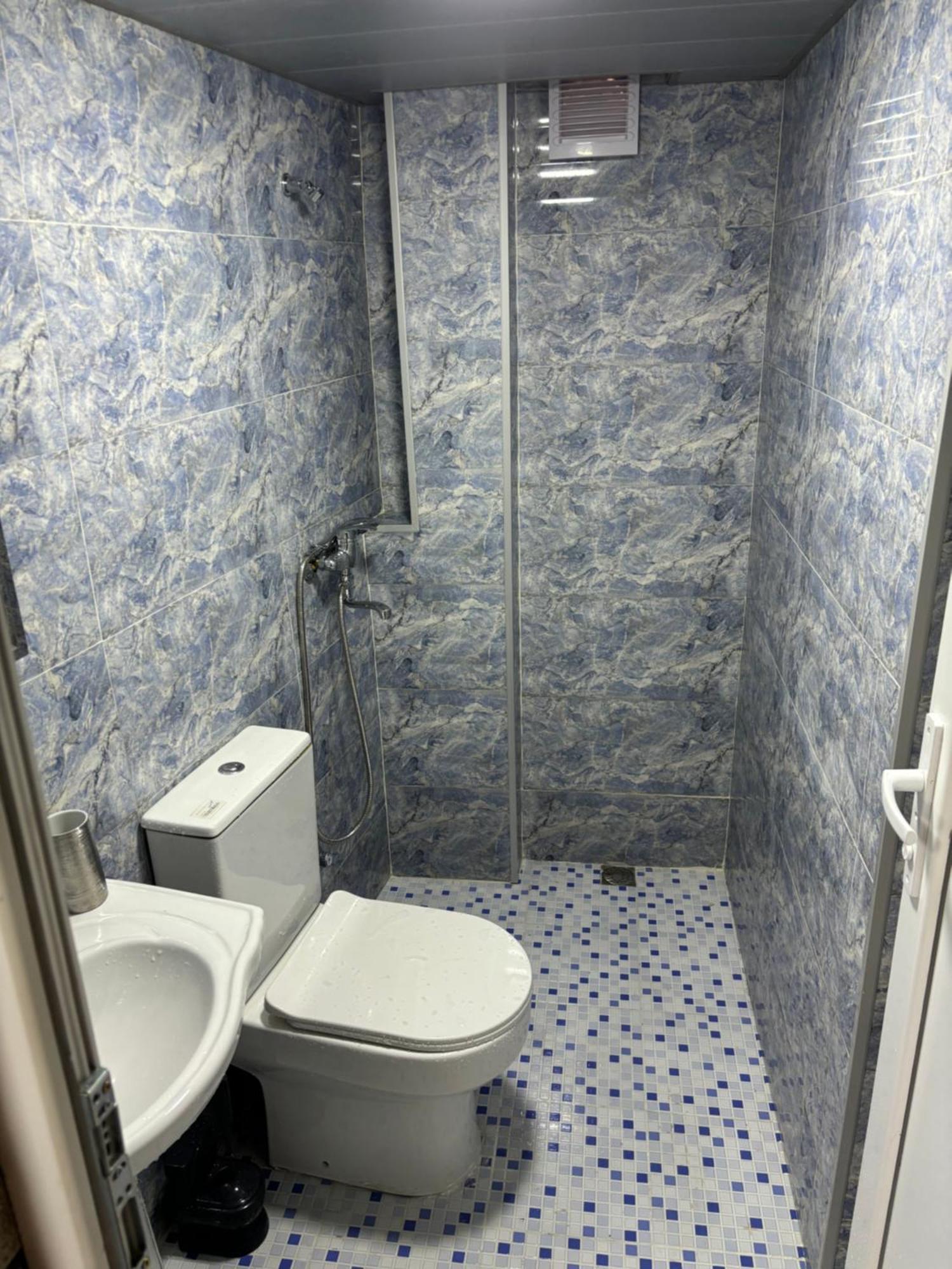 Downtown Guest House Kutaisi Esterno foto