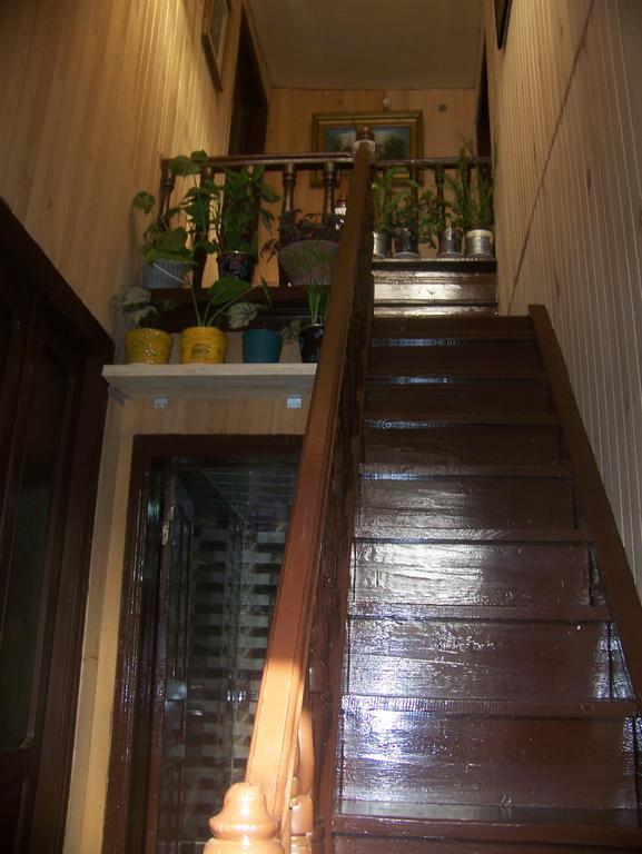Downtown Guest House Kutaisi Esterno foto