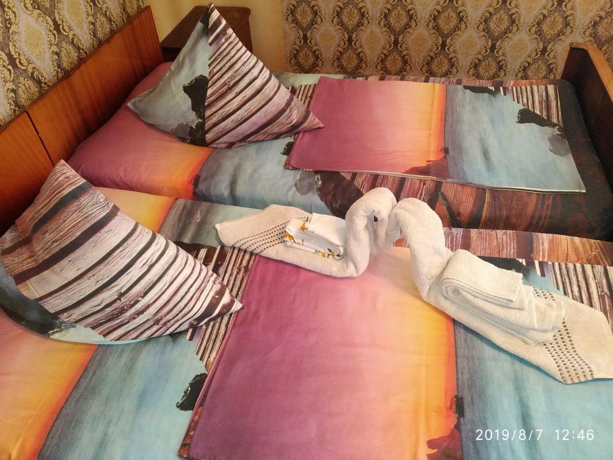 Downtown Guest House Kutaisi Esterno foto