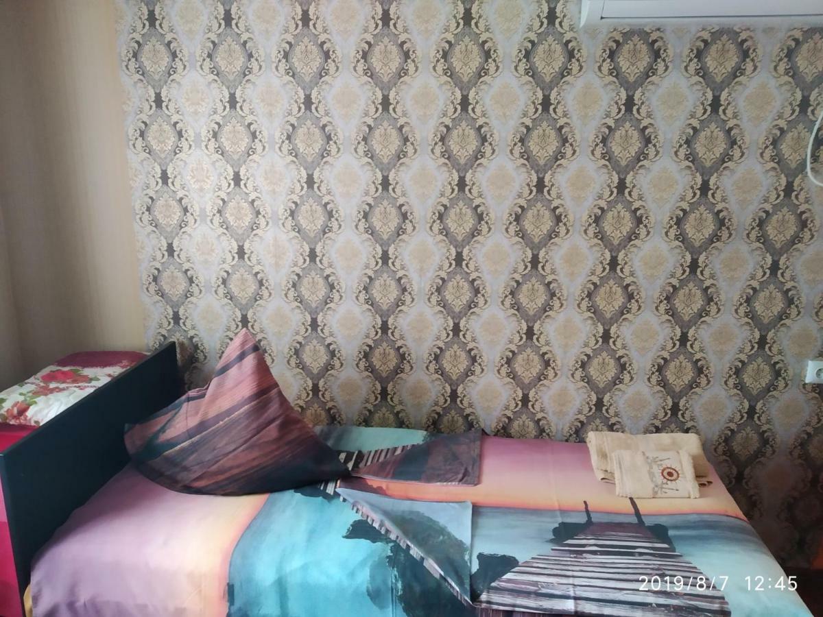 Downtown Guest House Kutaisi Esterno foto